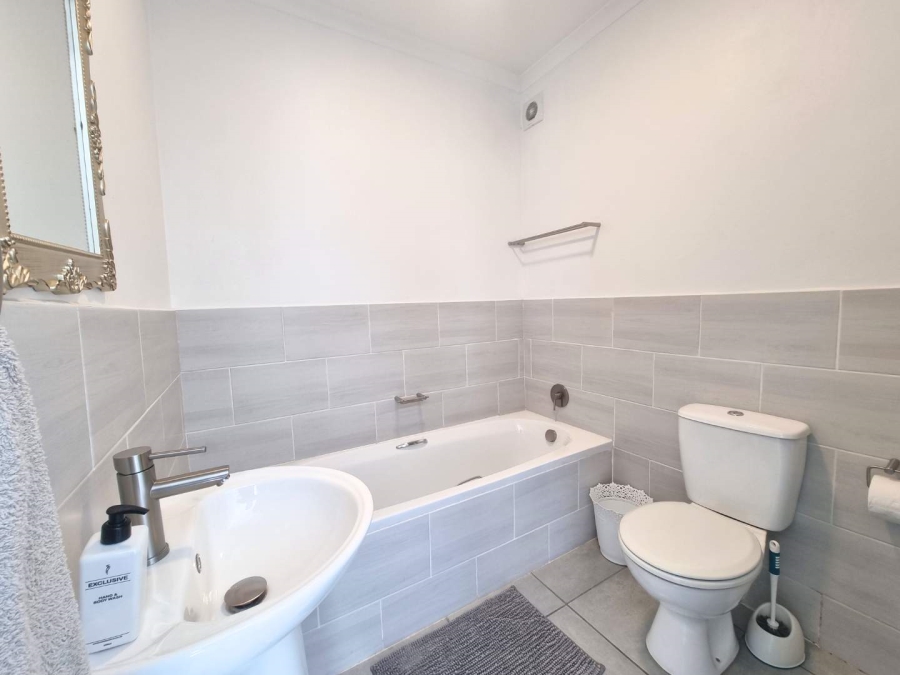 2 Bedroom Property for Sale in Westcliff Western Cape